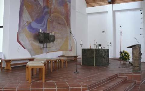 der Altarraum